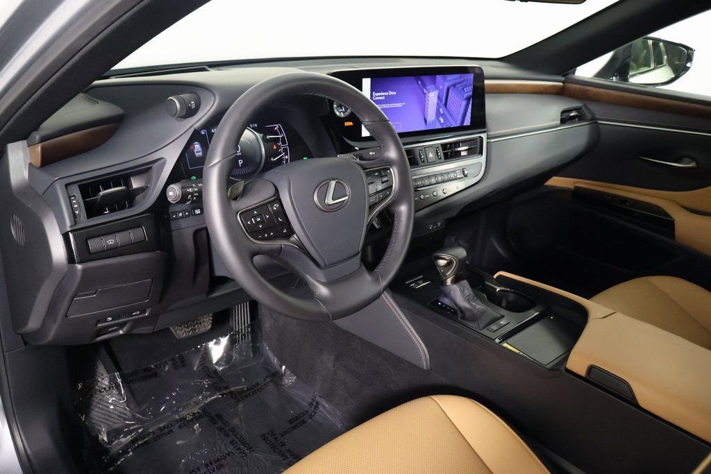 Used 2024 Lexus ES 300h w/ Premium Package image 7