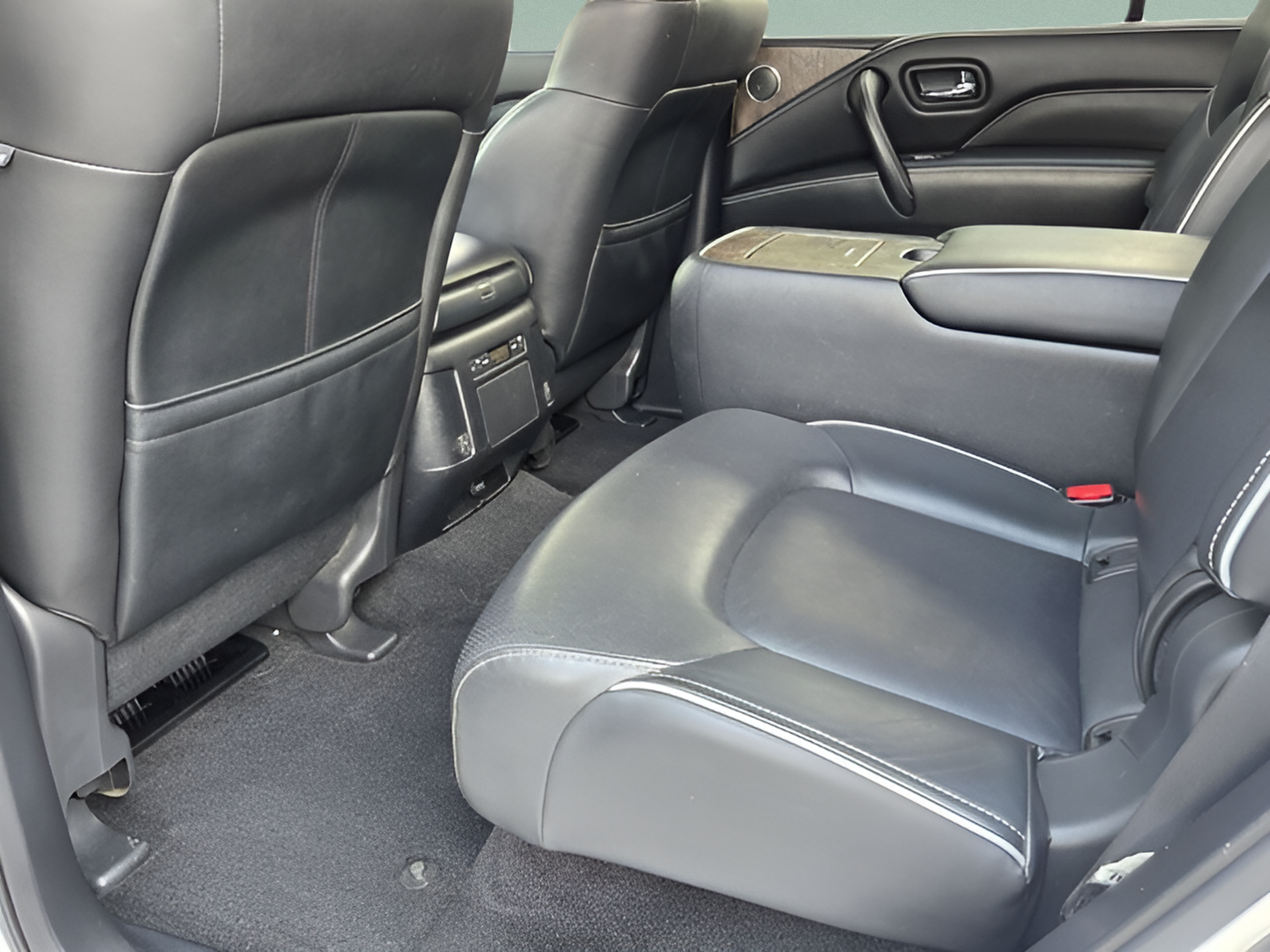 Used 2021 INFINITI QX80 Premium Select w/ Cargo Package AWD/4WD image 9
