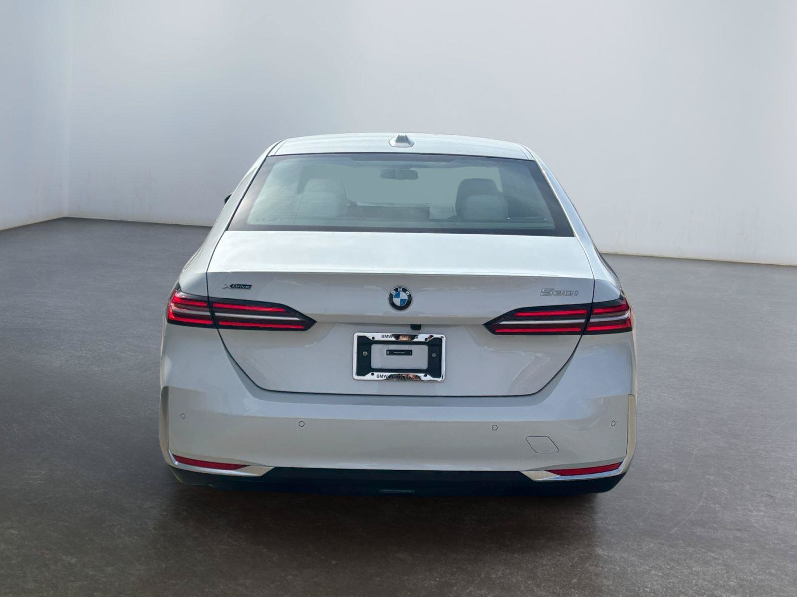 New 2026 BMW 530i xDrive AWD/4WD image 4