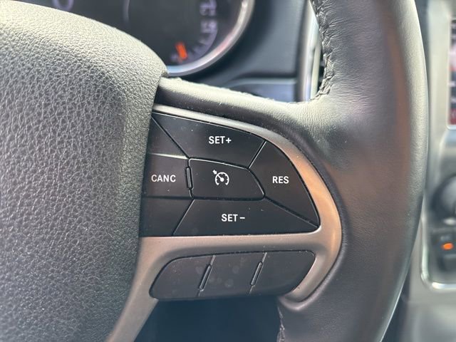 Used 2018 Jeep Grand Cherokee Laredo image 17