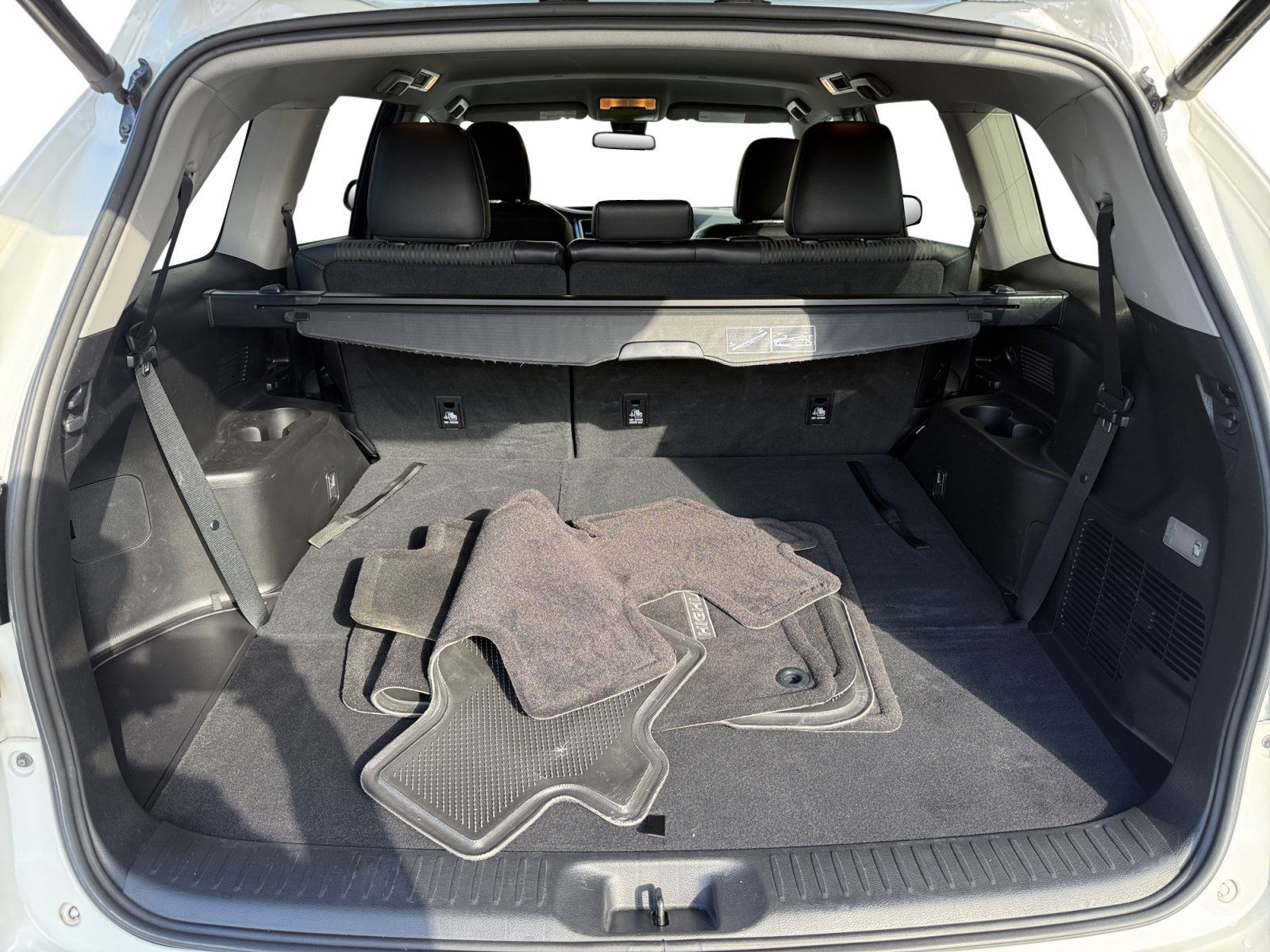 Used 2019 Toyota Highlander AWD V6 image 17