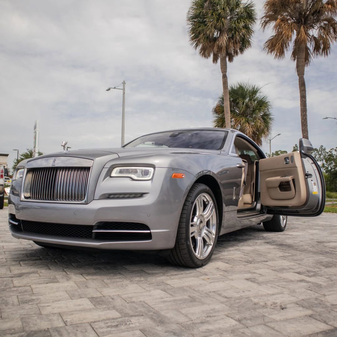 Used 2019 Rolls-Royce Wraith RWD image 45