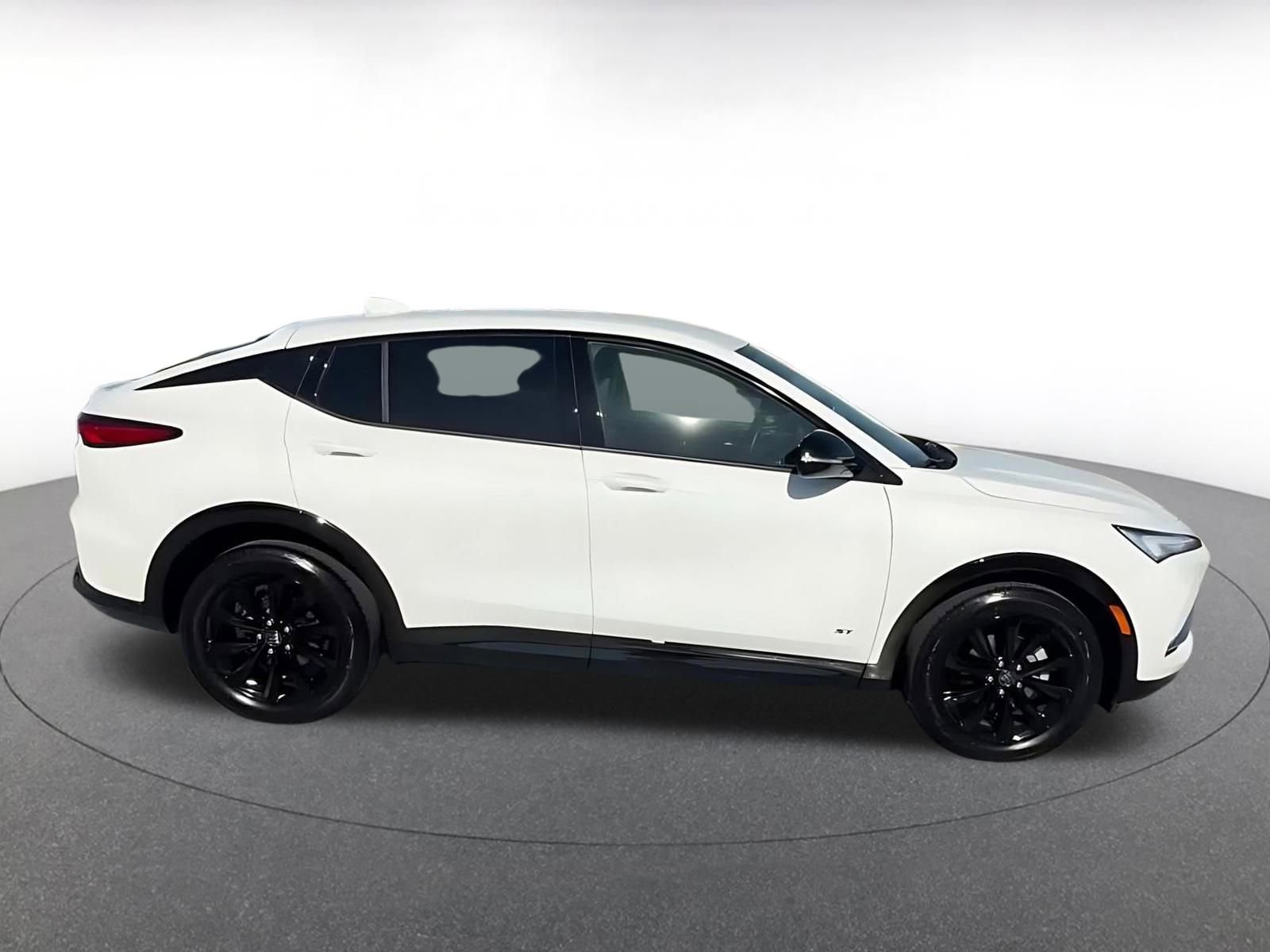 Used 2025 Buick Envista Sport Touring image 16