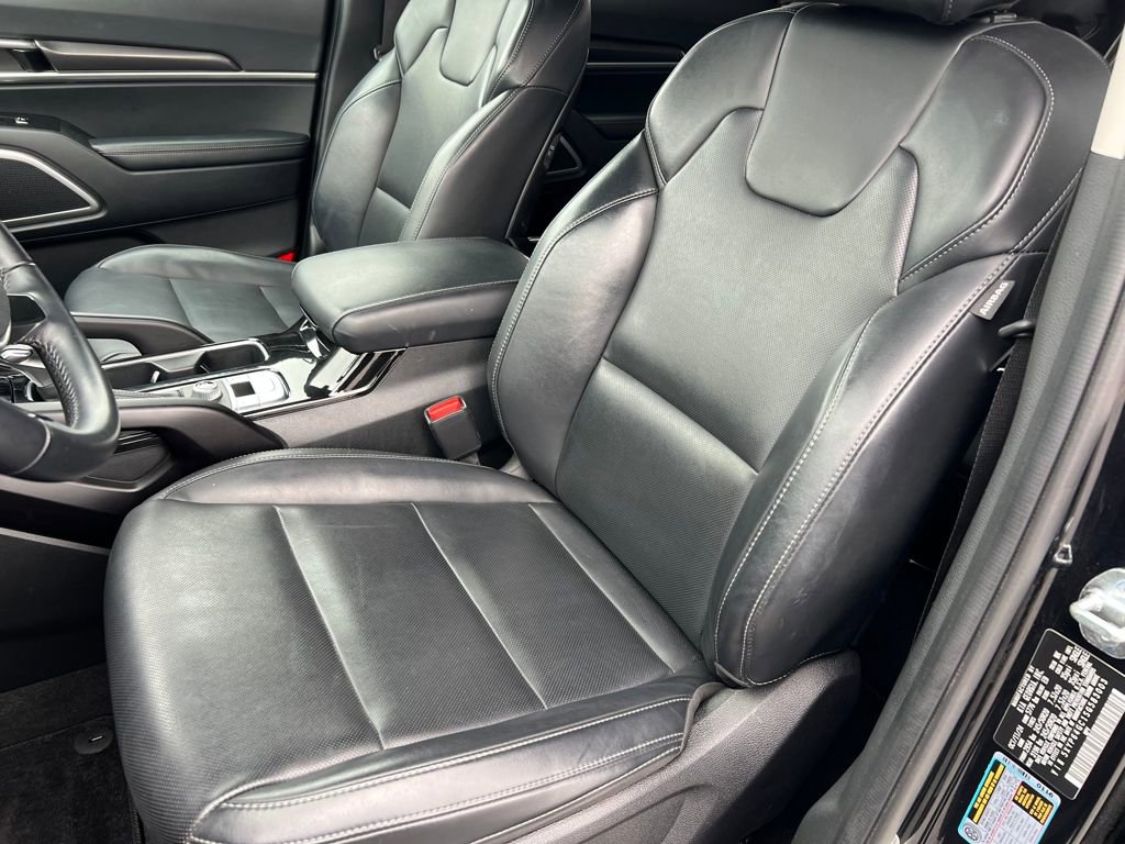 Used 2025 Kia Telluride S image 8