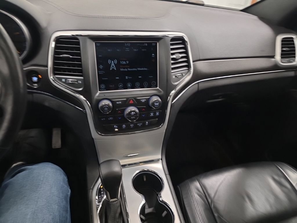 Used 2018 Jeep Grand Cherokee Limited image 18