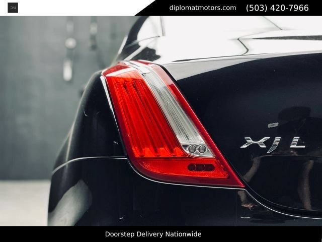 Used 2015 Jaguar XJ L Portfolio AWD/4WD image 15