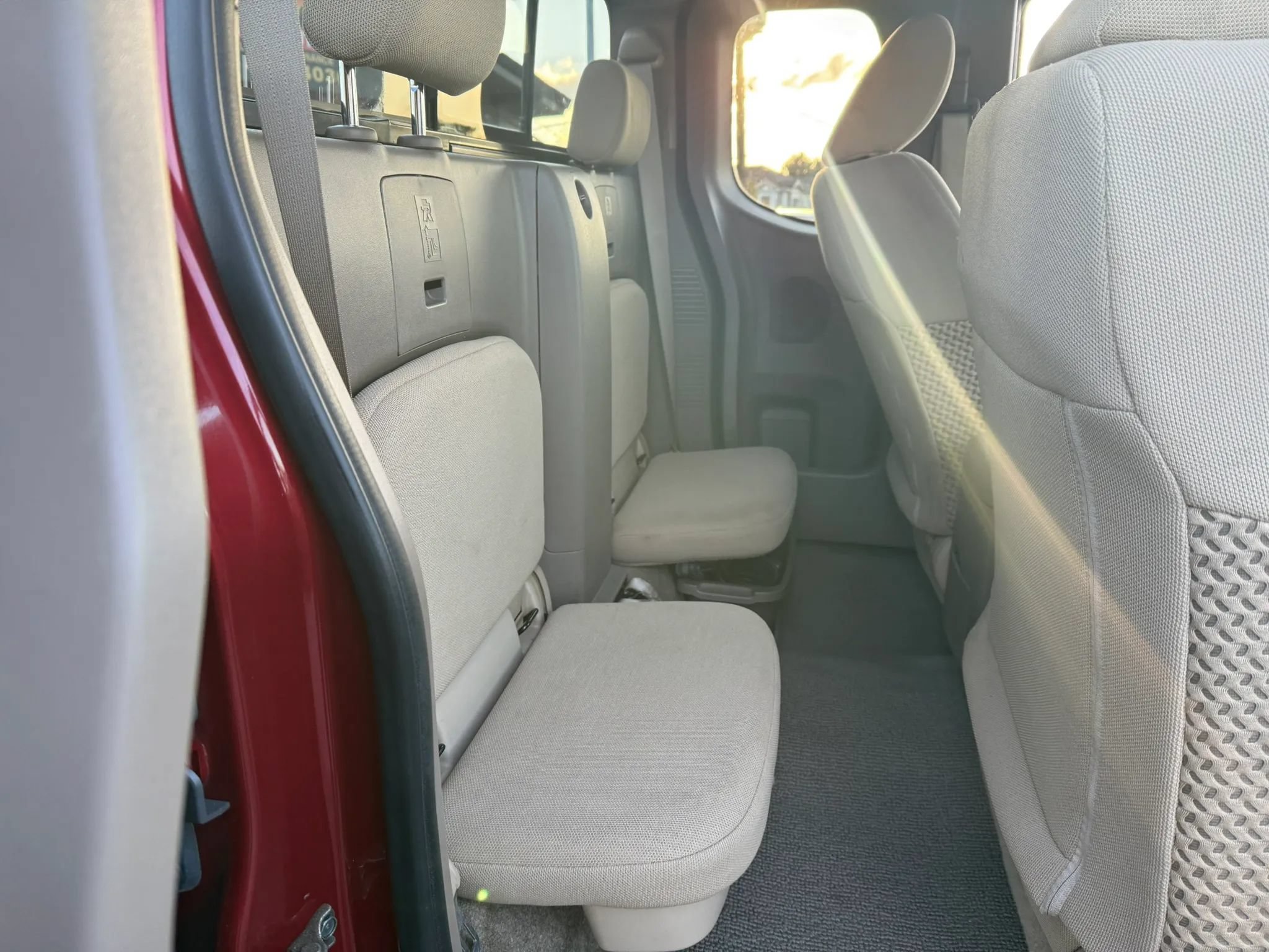 Used 2018 Nissan Frontier SV w/ Value Truck Package AWD/4WD image 17