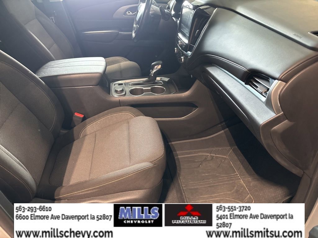 Used 2021 Chevrolet Traverse LT image 18