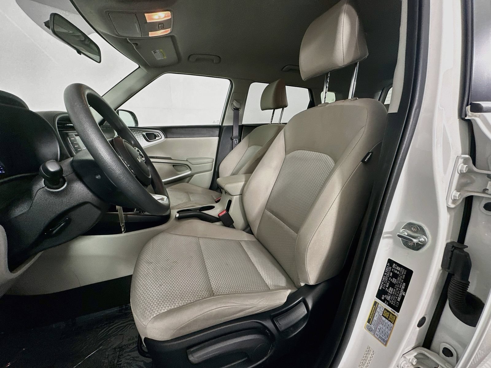 Used 2022 Kia Soul LX FWD image 19