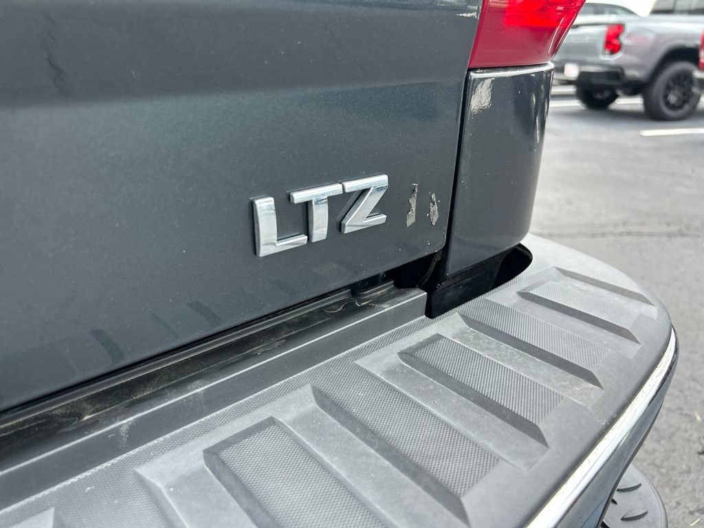 Used 2018 Chevrolet Silverado 1500 LTZ w/ Sport Package AWD/4WD image 12
