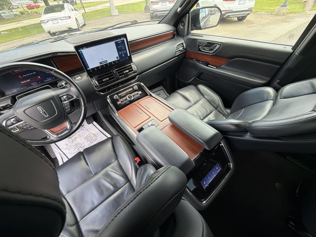 Used 2024 Lincoln Navigator Reserve AWD/4WD image 21