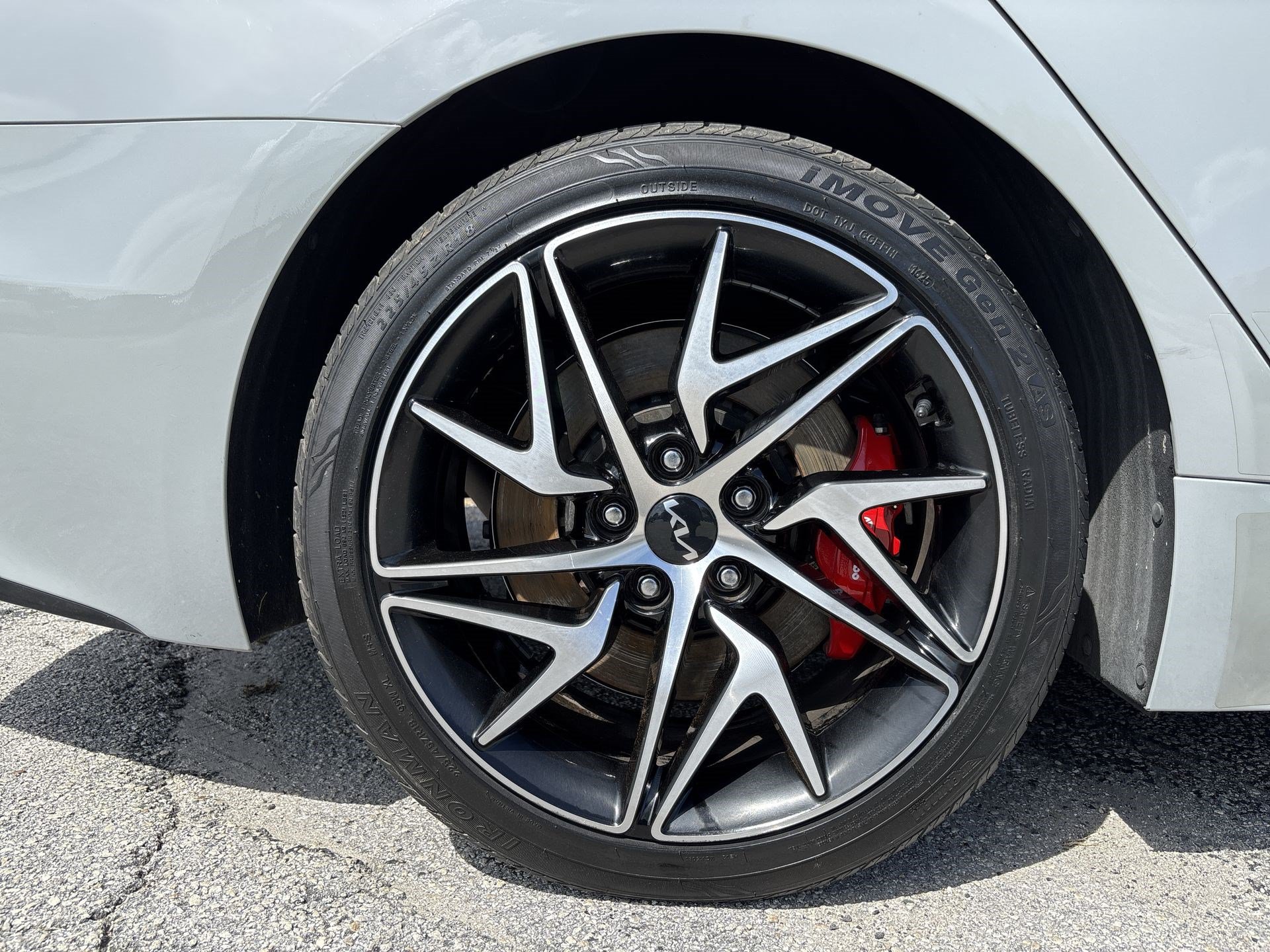 Used 2023 Kia Stinger GT-Line w/ Sun & Sound Package RWD image 18