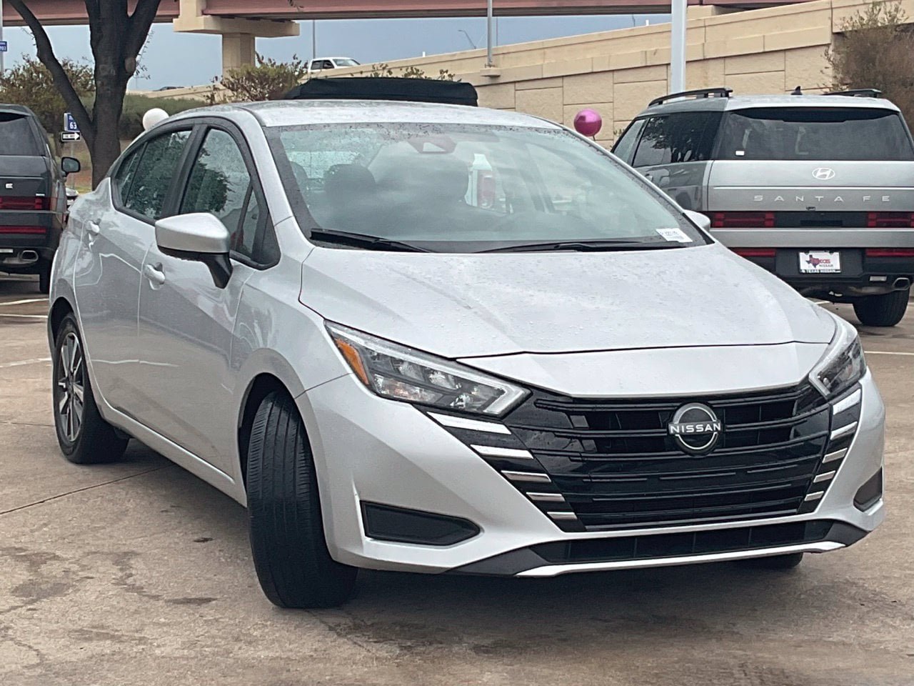 Used 2025 Nissan Versa SV FWD image 3