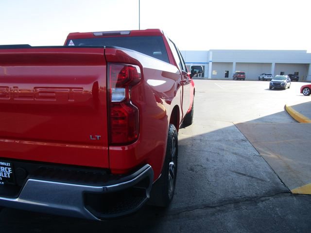 Used 2022 Chevrolet Silverado 1500 LT AWD/4WD image 5