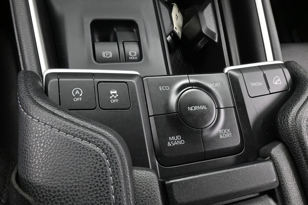 Used 2025 Toyota Grand Highlander AWD image 25