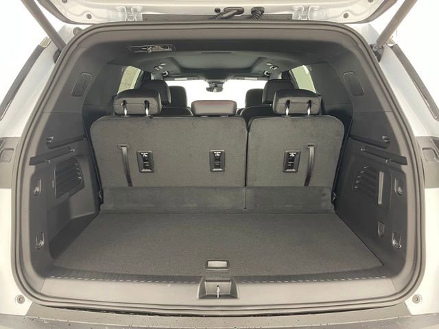 New 2026 Chevrolet Traverse Z71 w/ Driver Confidence Package image 13