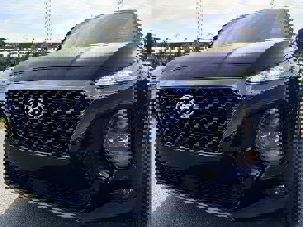 Used 2019 Hyundai Santa Fe SEL FWD image 10