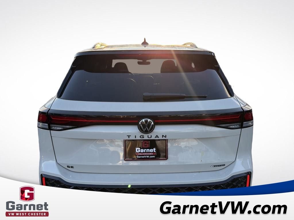 New 2026 Volkswagen Tiguan SE R-Line image 4