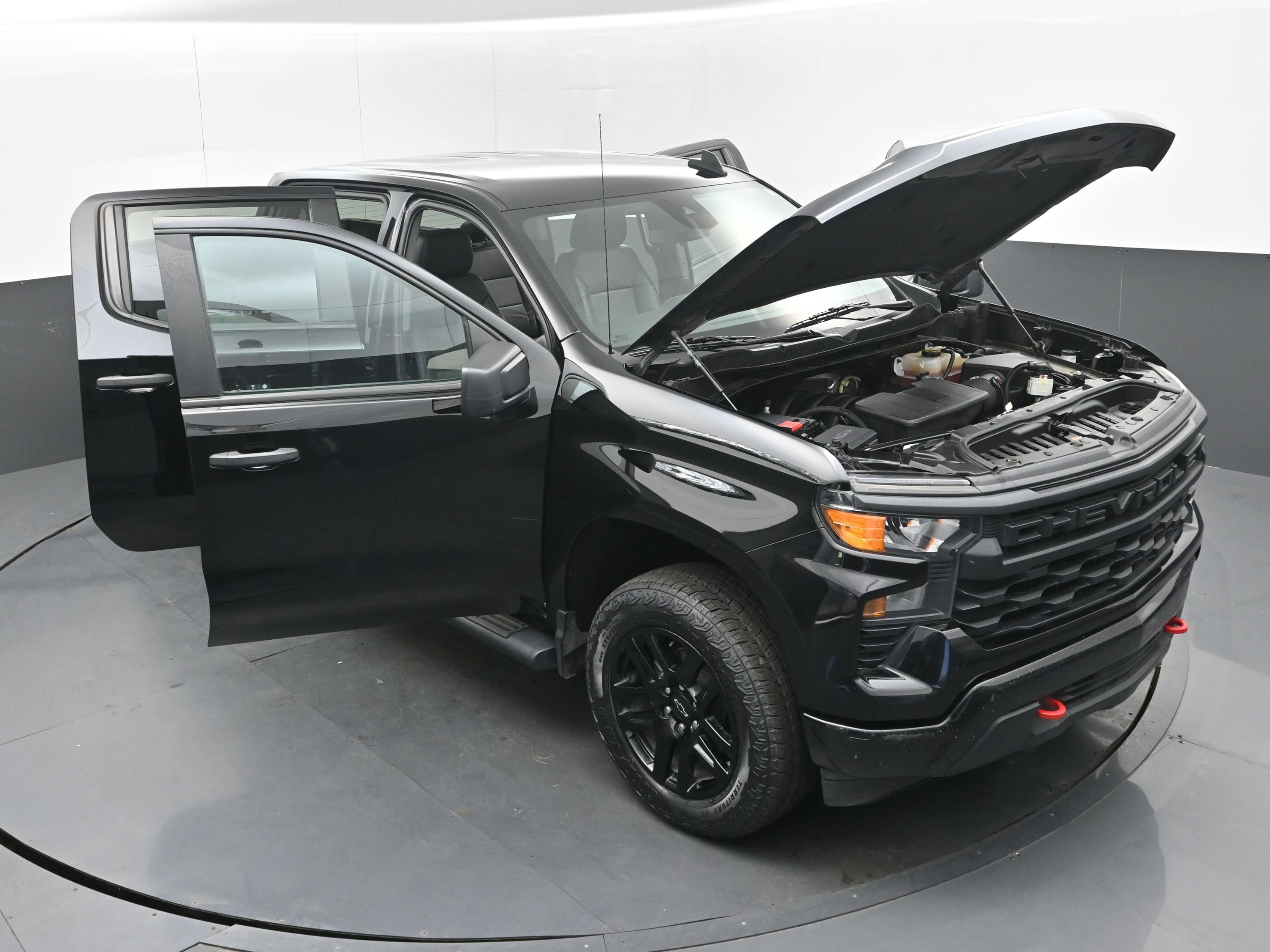 Used 2023 Chevrolet Silverado 1500 Custom Trail Boss w/ LPO, Dark Essentials Package AWD/4WD image 45