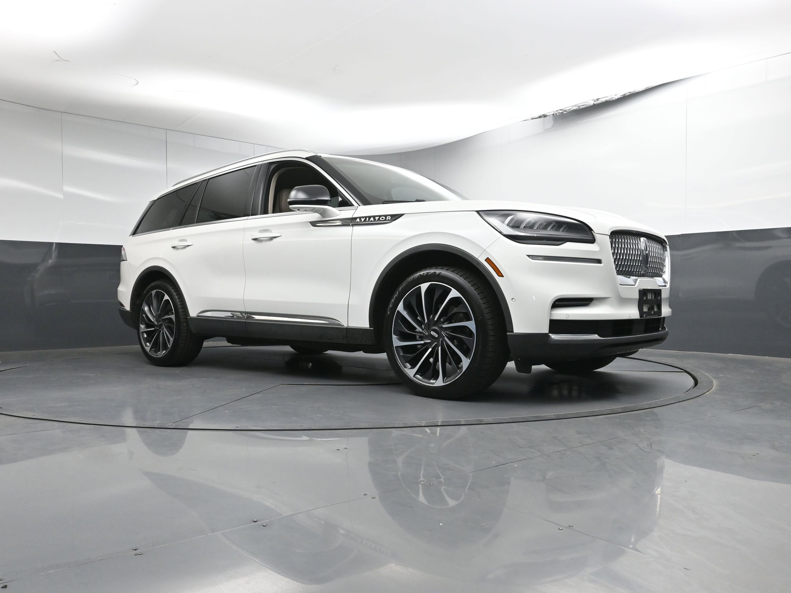 Used 2022 Lincoln Aviator Reserve w/ Equipment Group 201A image 30