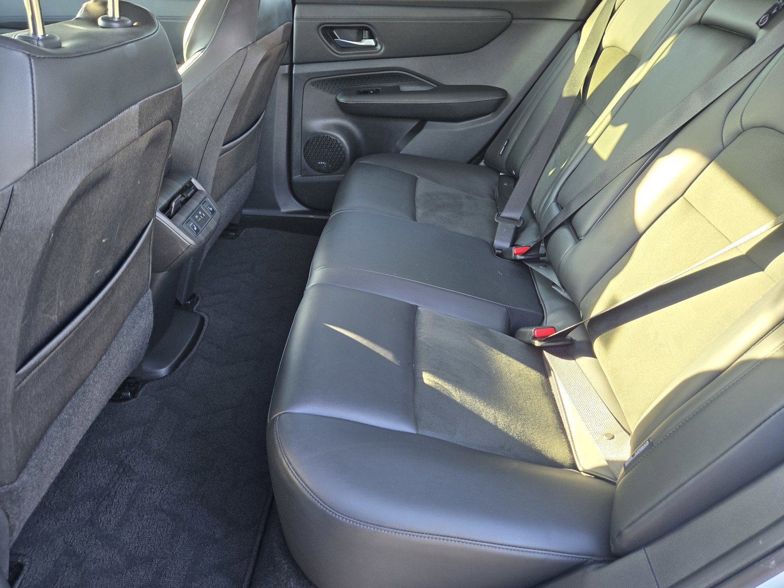 Certified 2024 Nissan Ariya FWD image 10