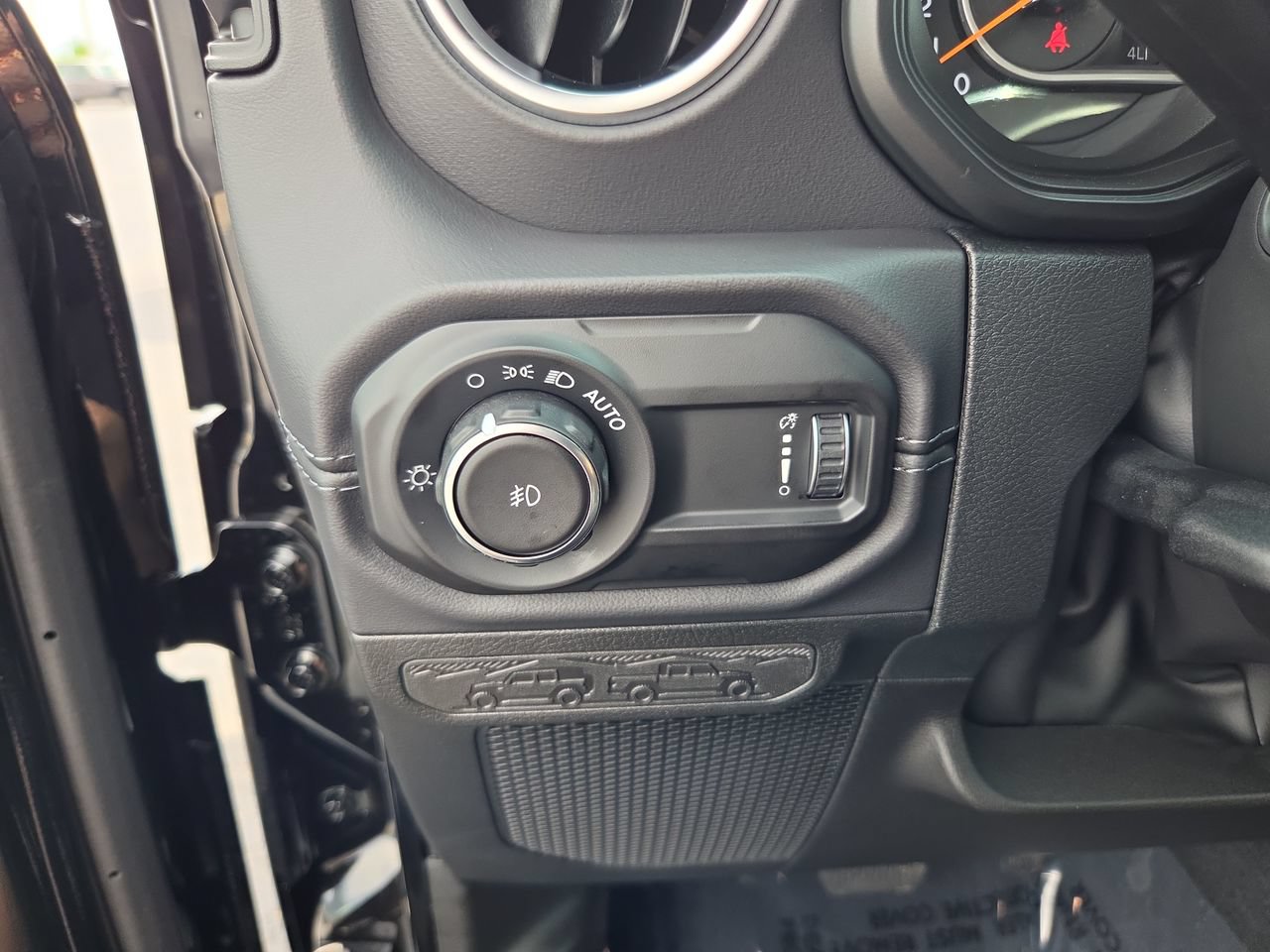 New 2027 Jeep Wrangler Unlimited Sahara AWD/4WD image 16