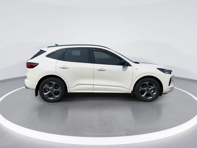 Certified 2023 Ford Escape ST-Line w/ Tech Pack #1 FWD image 8