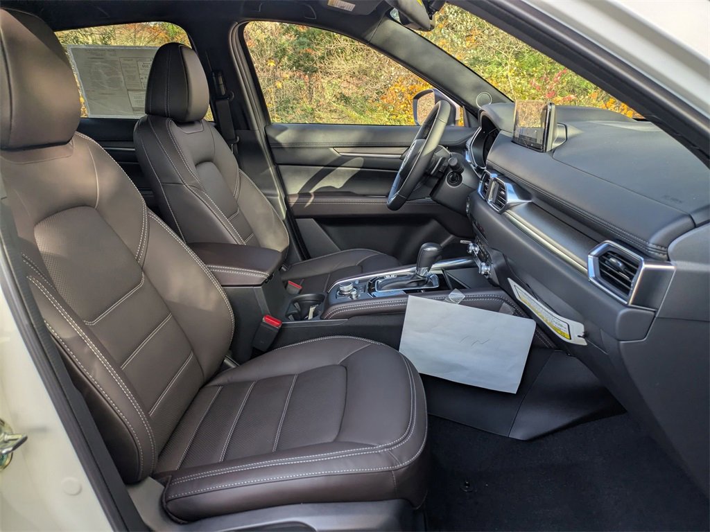 New 2025 MAZDA CX-5 Signature image 30
