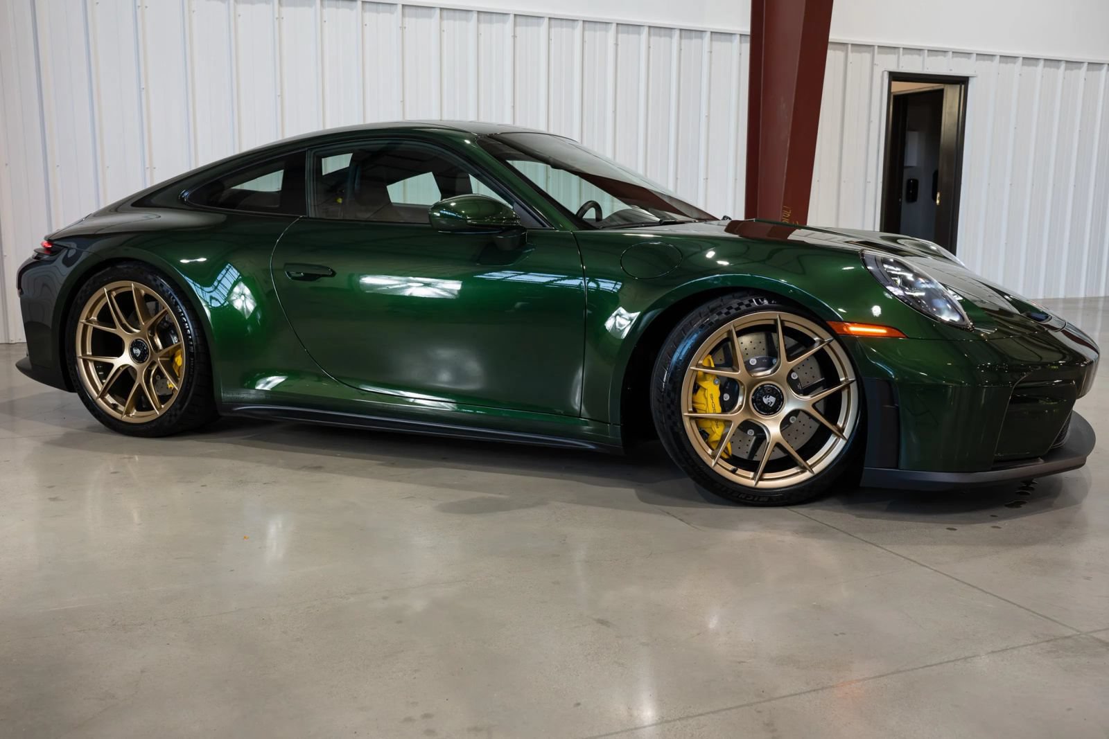 Used 2025 Porsche 911 GT3 RWD image 7