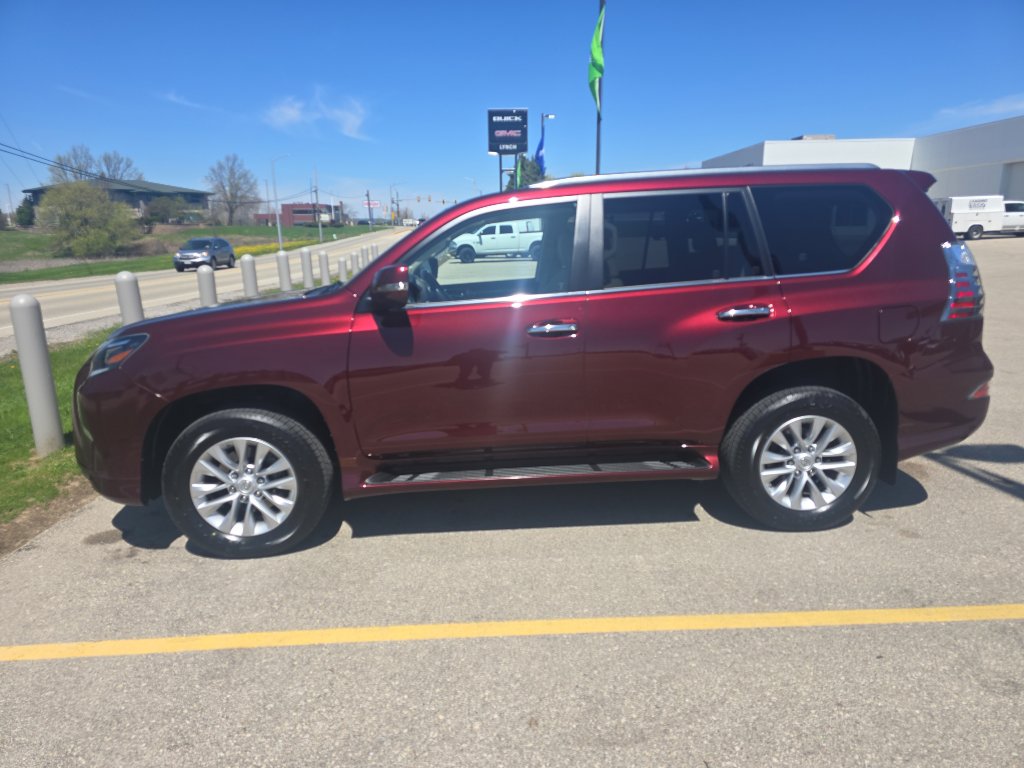 Used 2021 Lexus GX 460 Premium w/ Premium Package AWD/4WD image 4