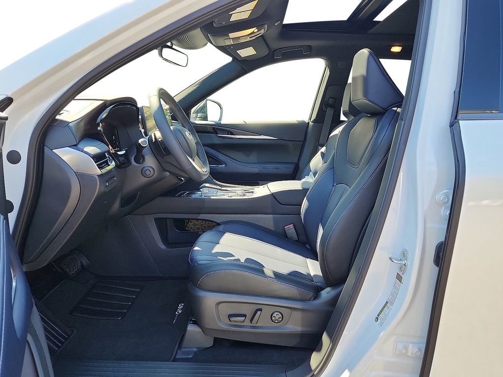 New 2026 INFINITI QX60 Luxe image 6