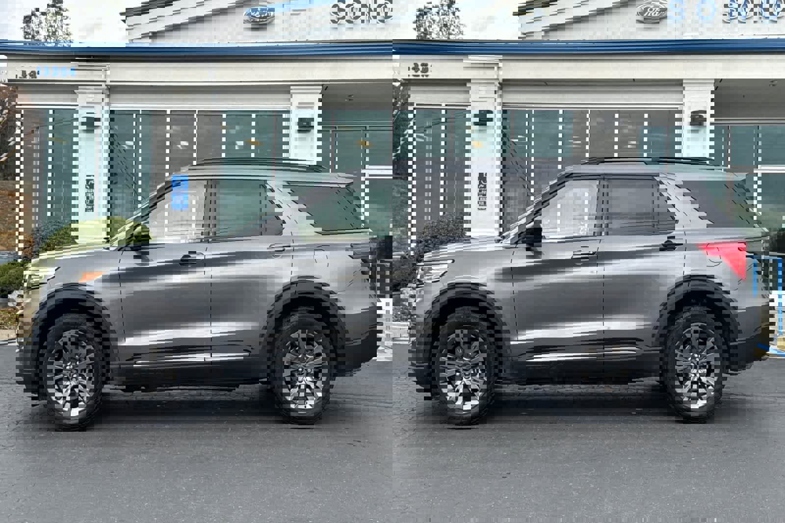 Used 2023 Ford Explorer XLT w/ Equipment Group 202A image 7