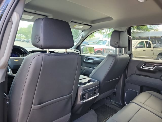 Certified 2025 Chevrolet Silverado 1500 LTZ AWD/4WD image 15