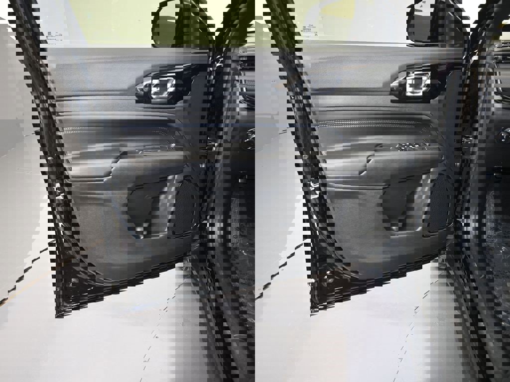 New 2026 Jeep Compass Latitude image 10