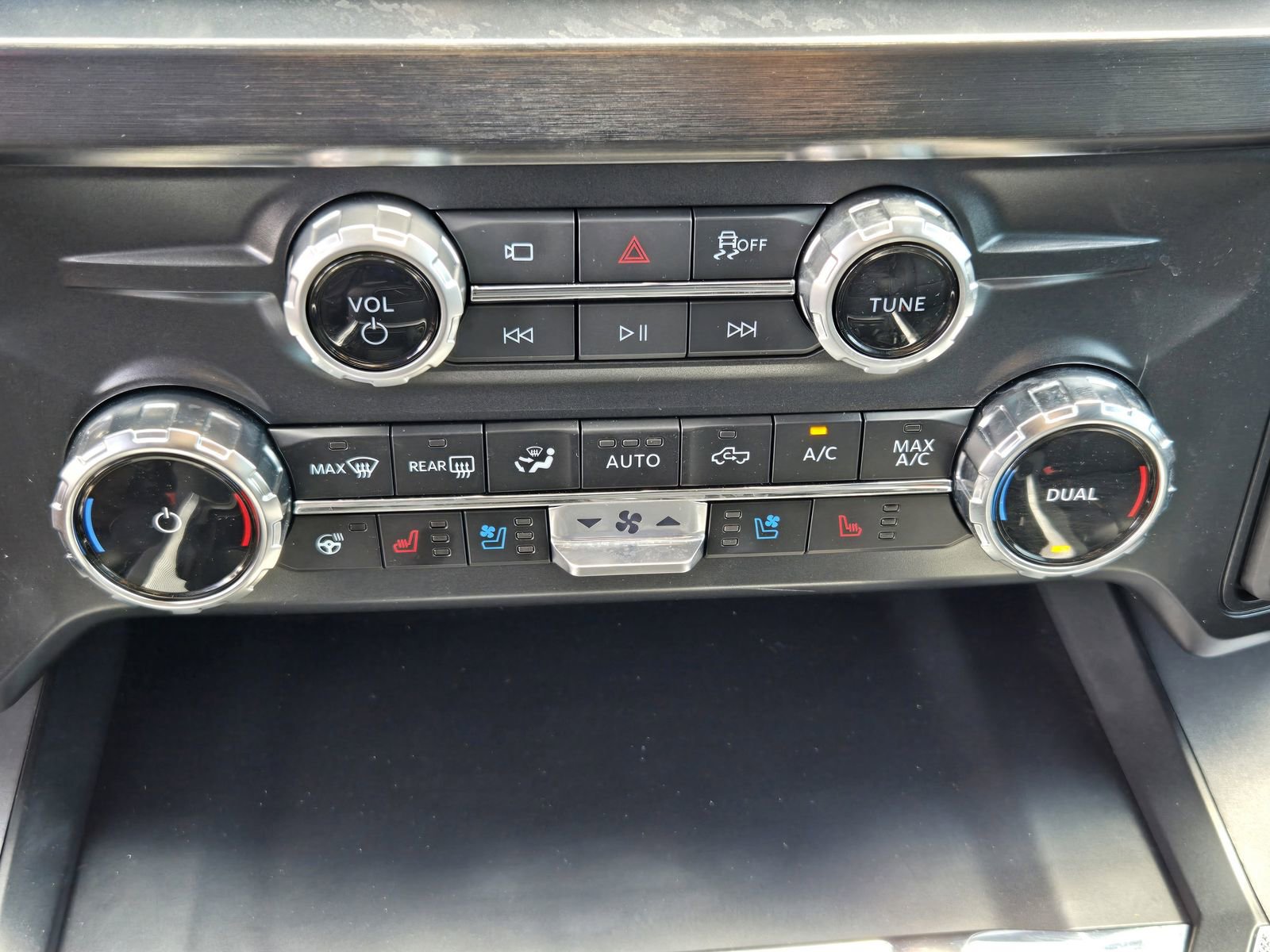 Used 2025 Ford F250 Lariat w/ Lariat Ultimate Package image 15