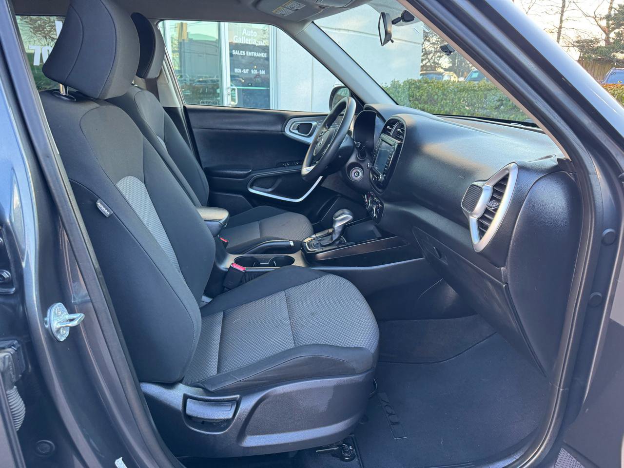 Used 2021 Kia Soul LX image 21