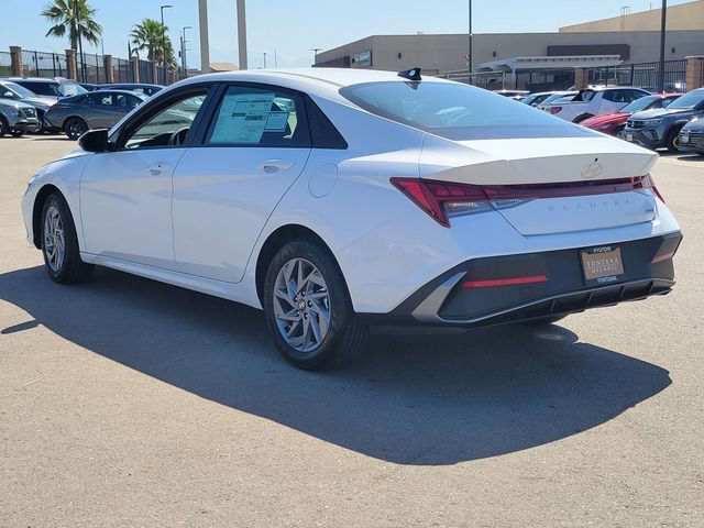 New 2026 Hyundai Elantra Blue image 3