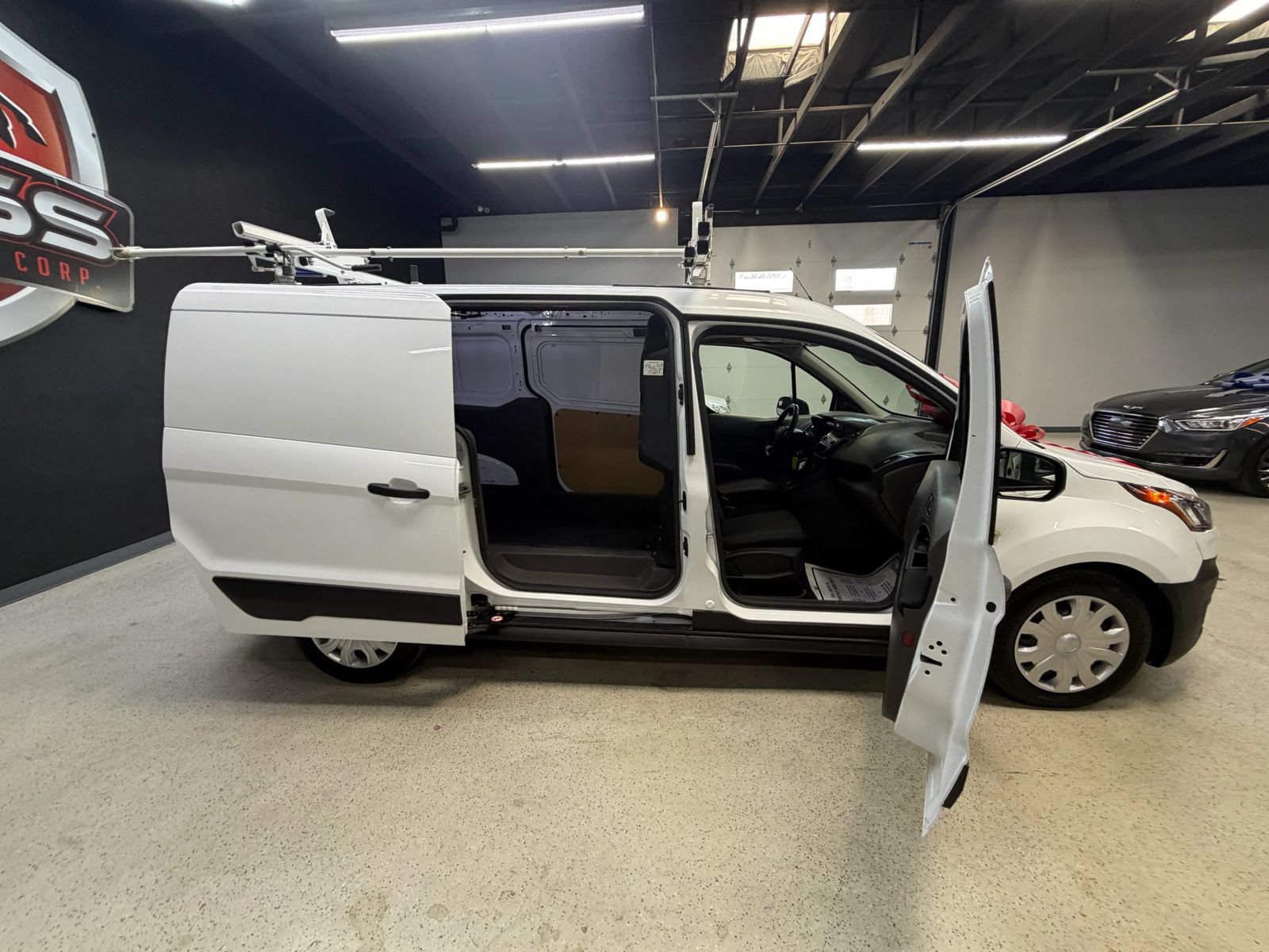 Used 2021 Ford Transit Connect XL FWD image 29
