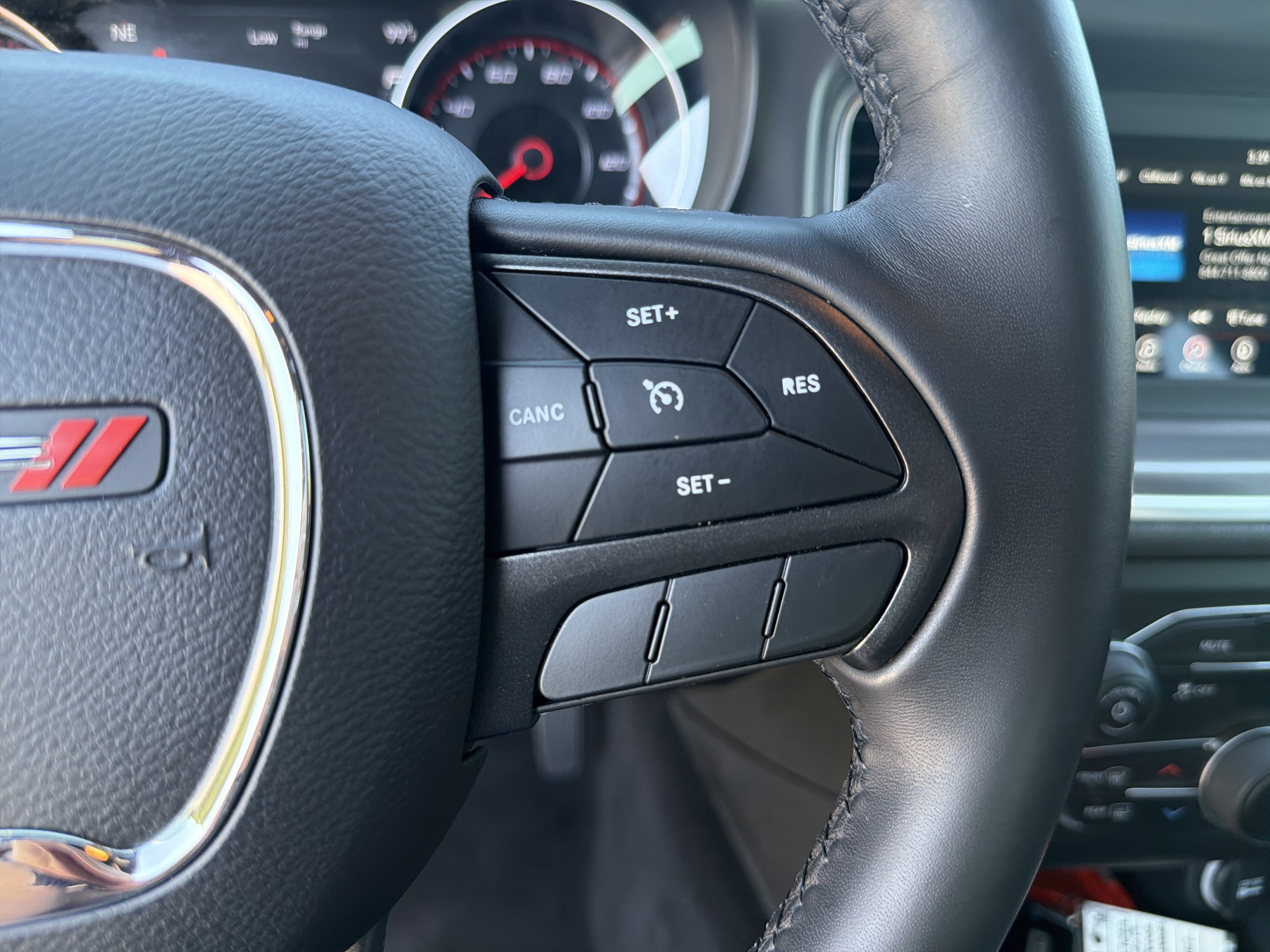 Used 2019 Dodge Charger SXT RWD image 30