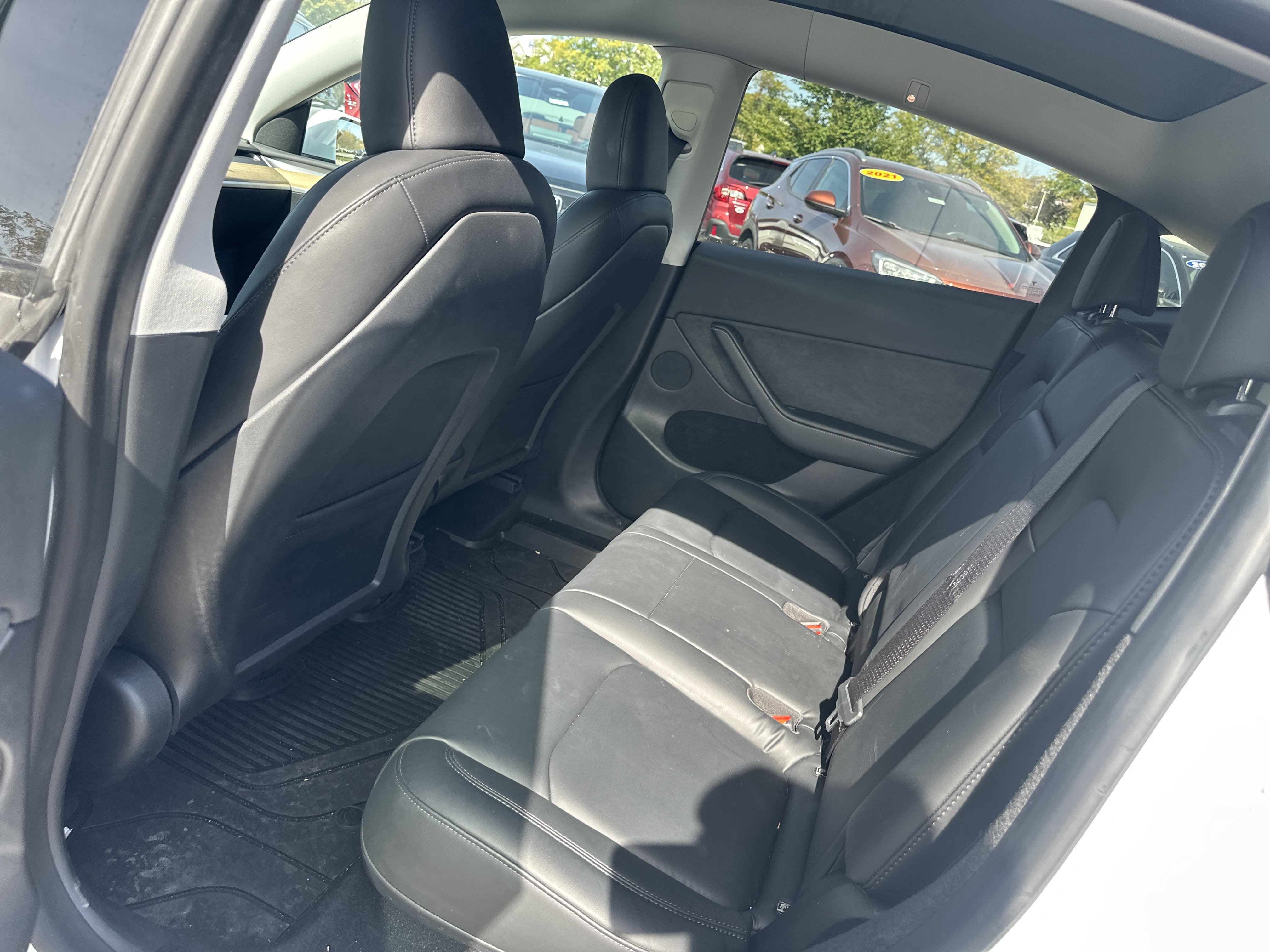 Used 2023 Tesla Model Y Long Range AWD/4WD image 16