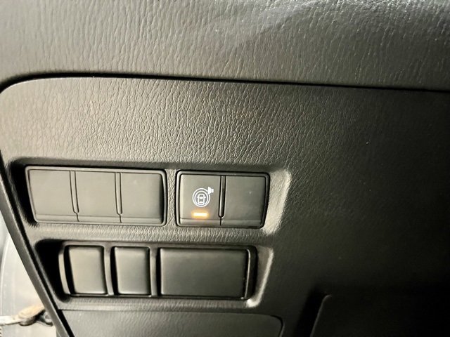 Used 2022 Nissan Armada SV image 19