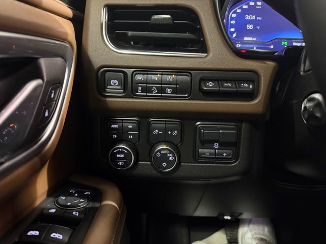Used 2024 Chevrolet Suburban High Country image 19
