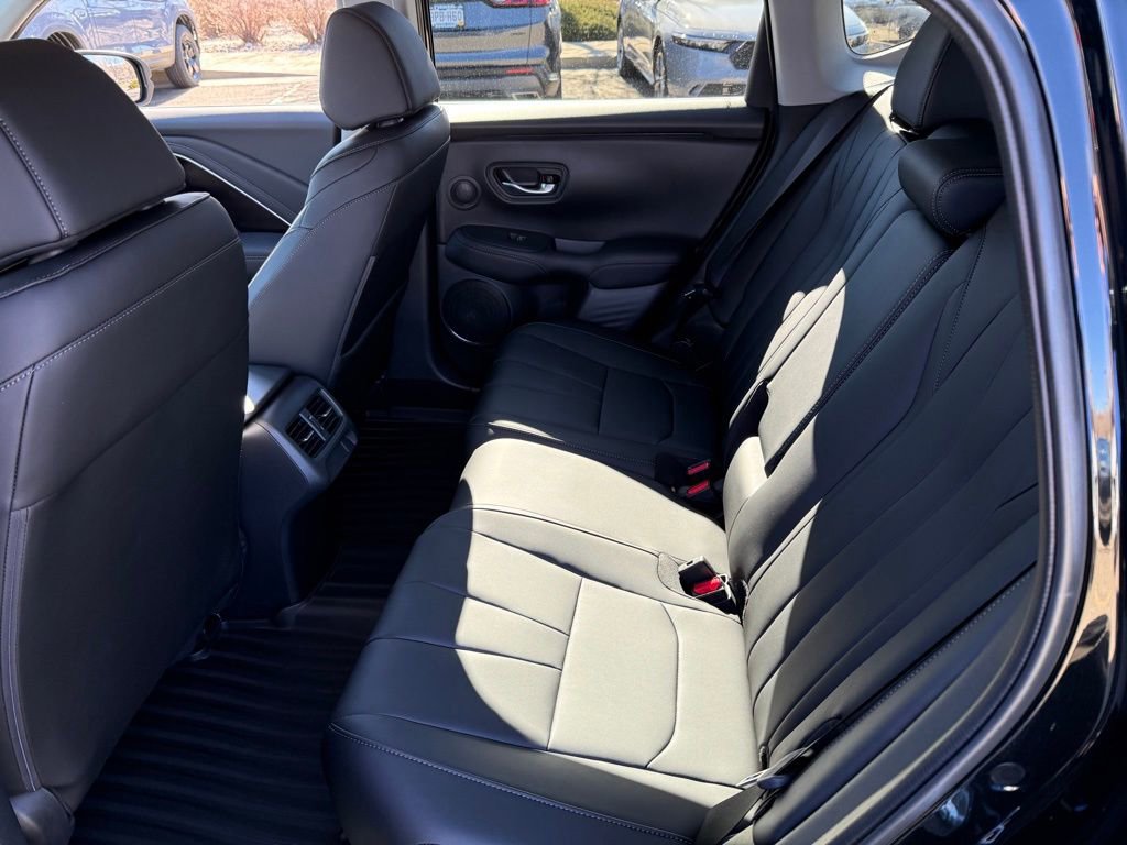 Certified 2025 Acura ADX AWD image 18