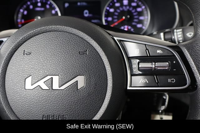 Used 2023 Kia Forte LXS w/ LXS Technology Package FWD image 10