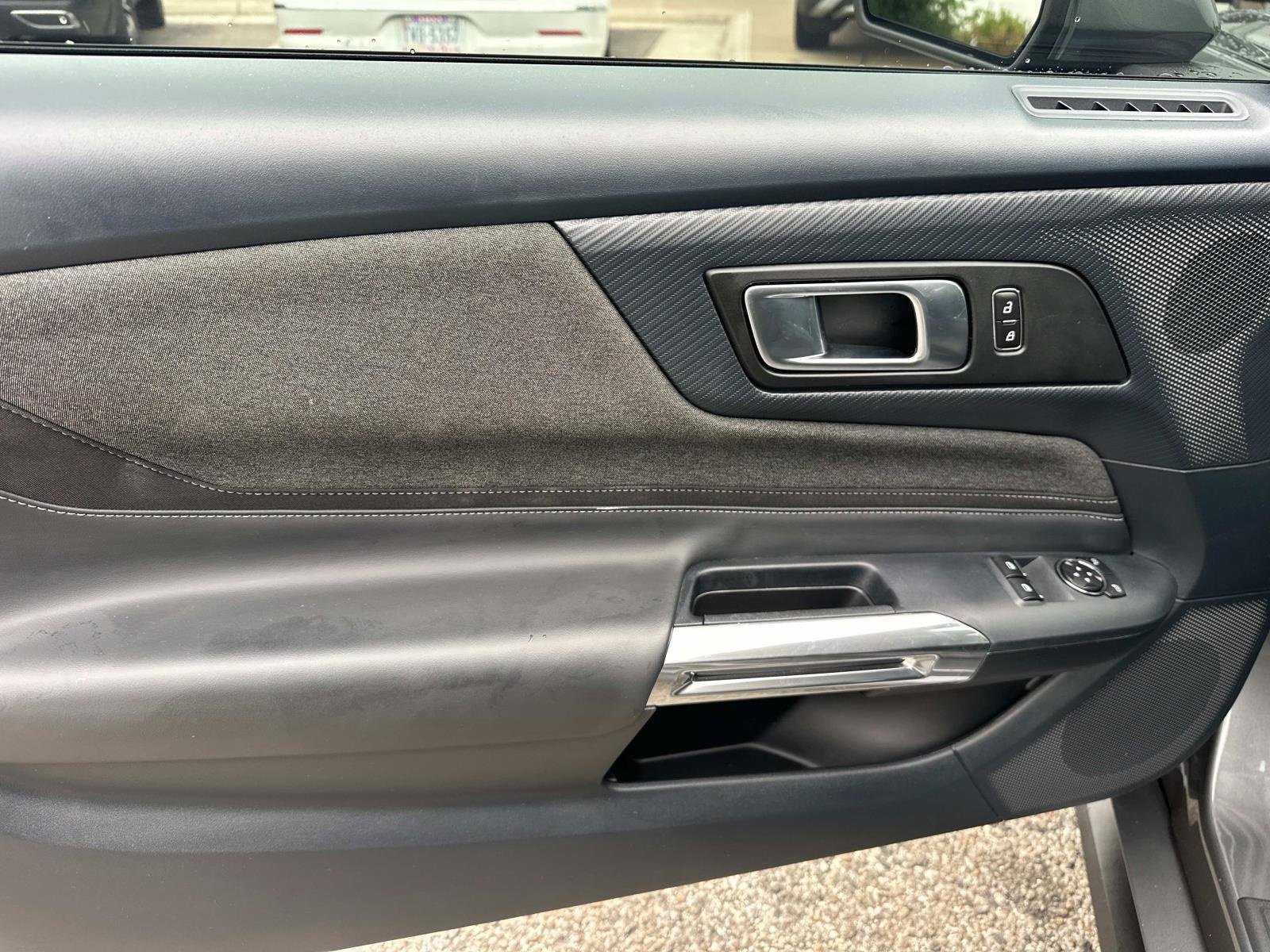 Used 2024 Ford Mustang Coupe image 9