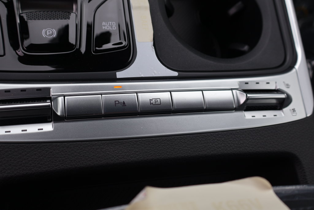 New 2027 Kia Carnival SX FWD image 31