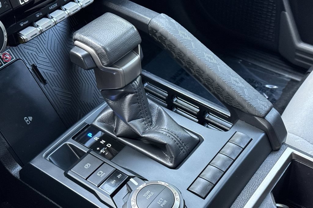Certified 2026 Toyota Tacoma SR5 AWD/4WD image 19