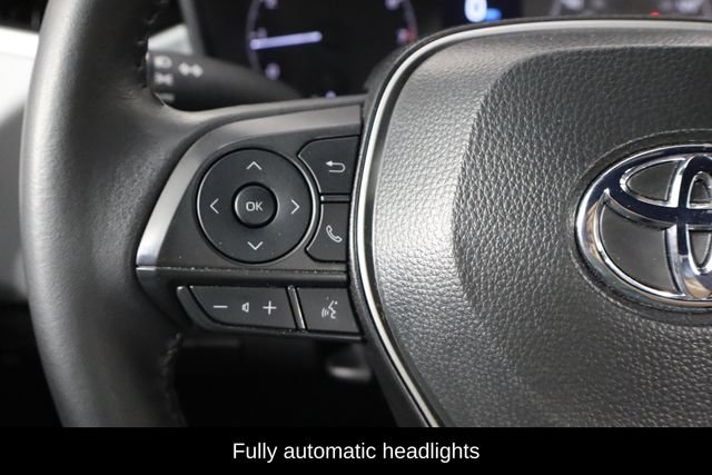 Used 2025 Toyota Corolla SE FWD image 8