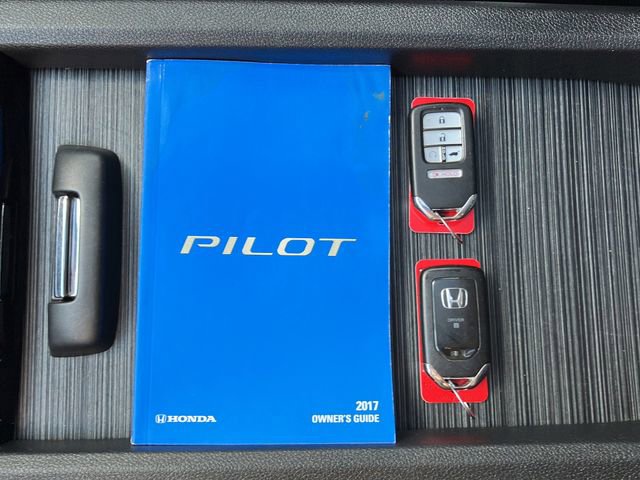 Used 2017 Honda Pilot Touring image 13