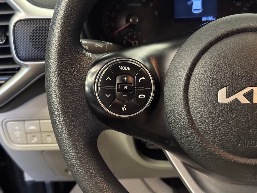 Used 2022 Kia Soul LX w/ Technology Package FWD image 11